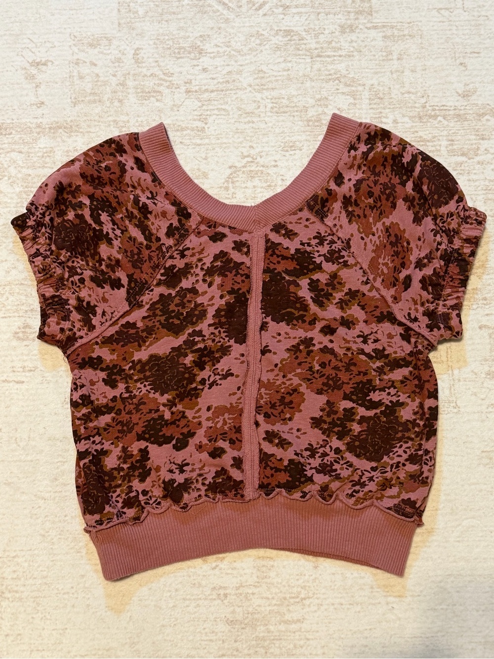 Pilcro Dusty Rose Floral V-Neck Cropped Top - Picture 3 of 8